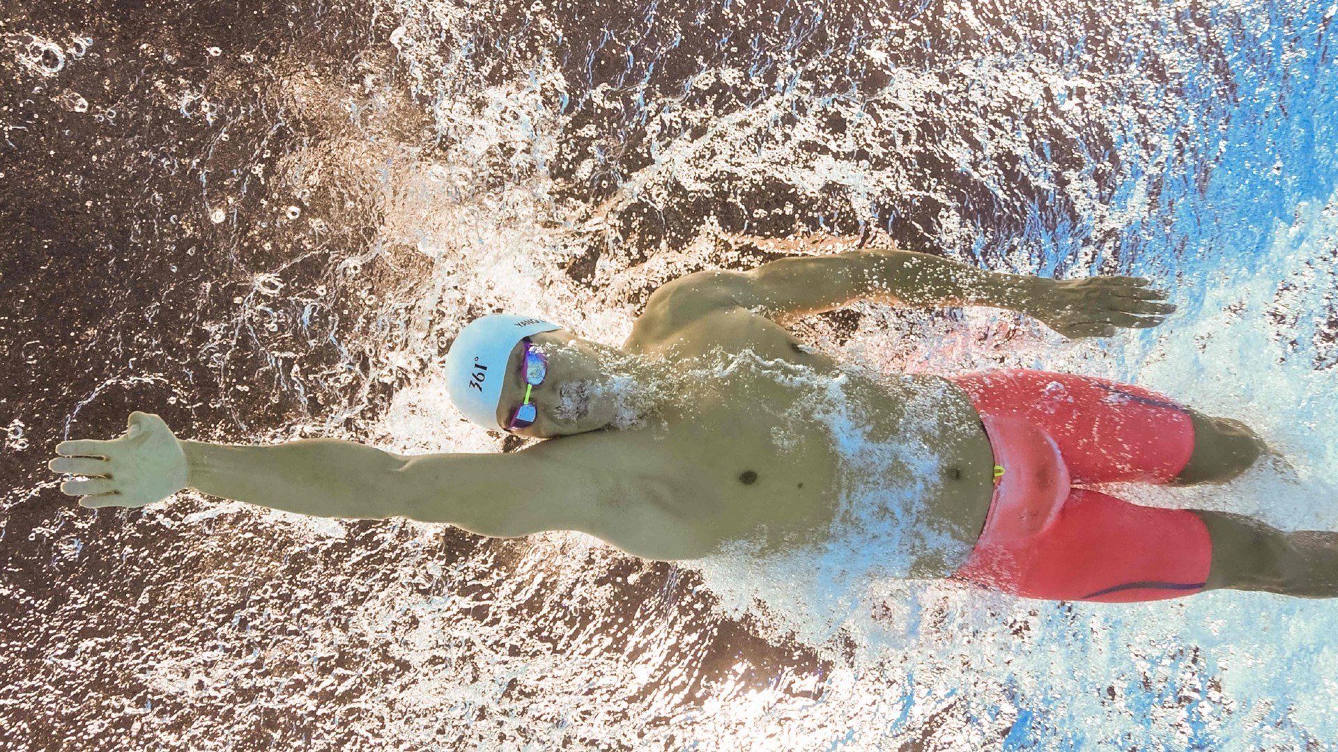 卫冕冠军在比赛中绝地逆袭，实现连胜，卫冕冠军被淘汰